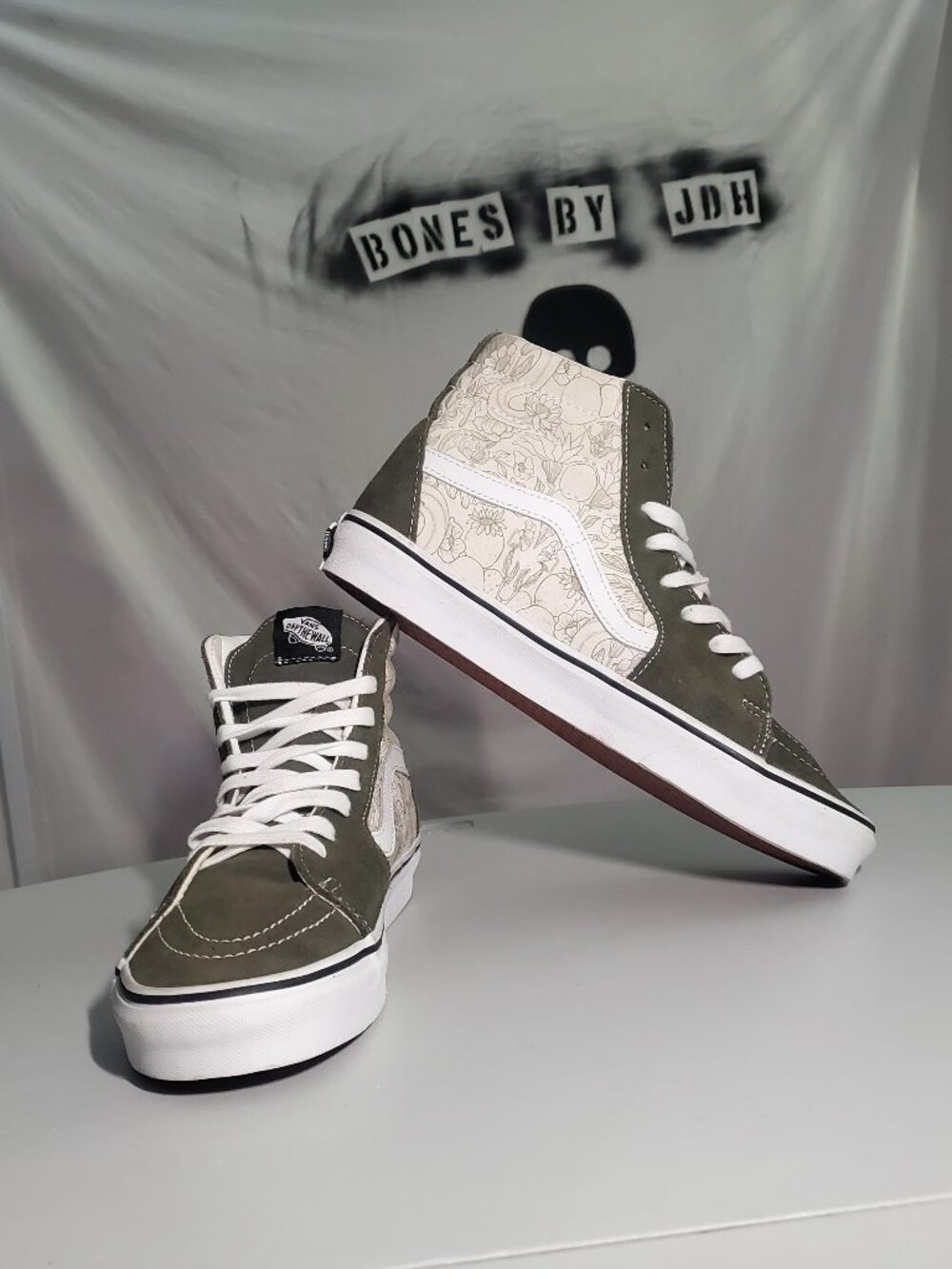 Vans Sk8-Hi Olive Suede/Floral Botanical Sz 9.5mens/11 womens - shipping incl - Picture 1 of 16